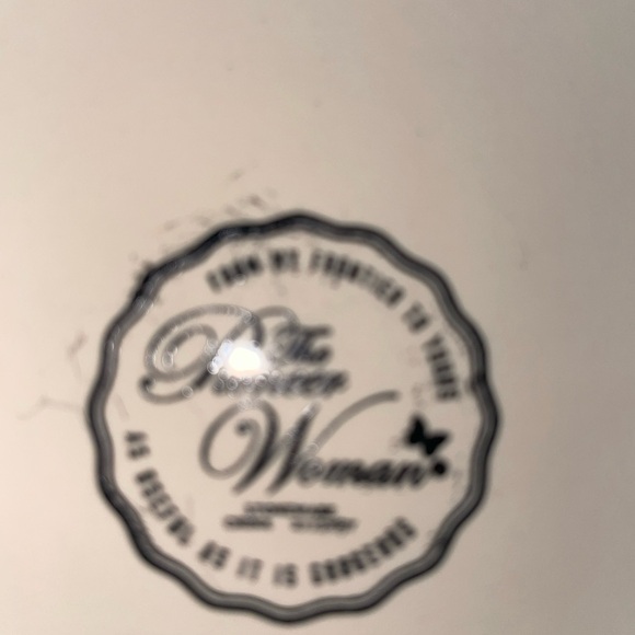 The Pioneer Woman Farmhouse Lace Linen Scalloped 8.5” Salad Plates Set Of 2 - Picture 3 of 3